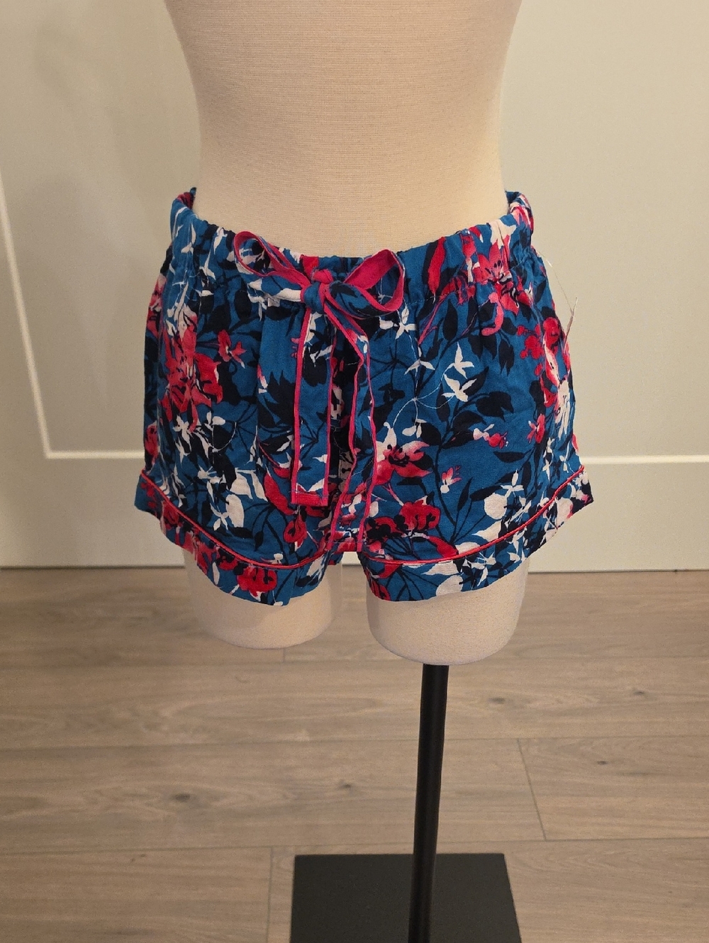 Joe Fresh women’s Blue Floral Drawstring Boxer  Shorts size S new with tags